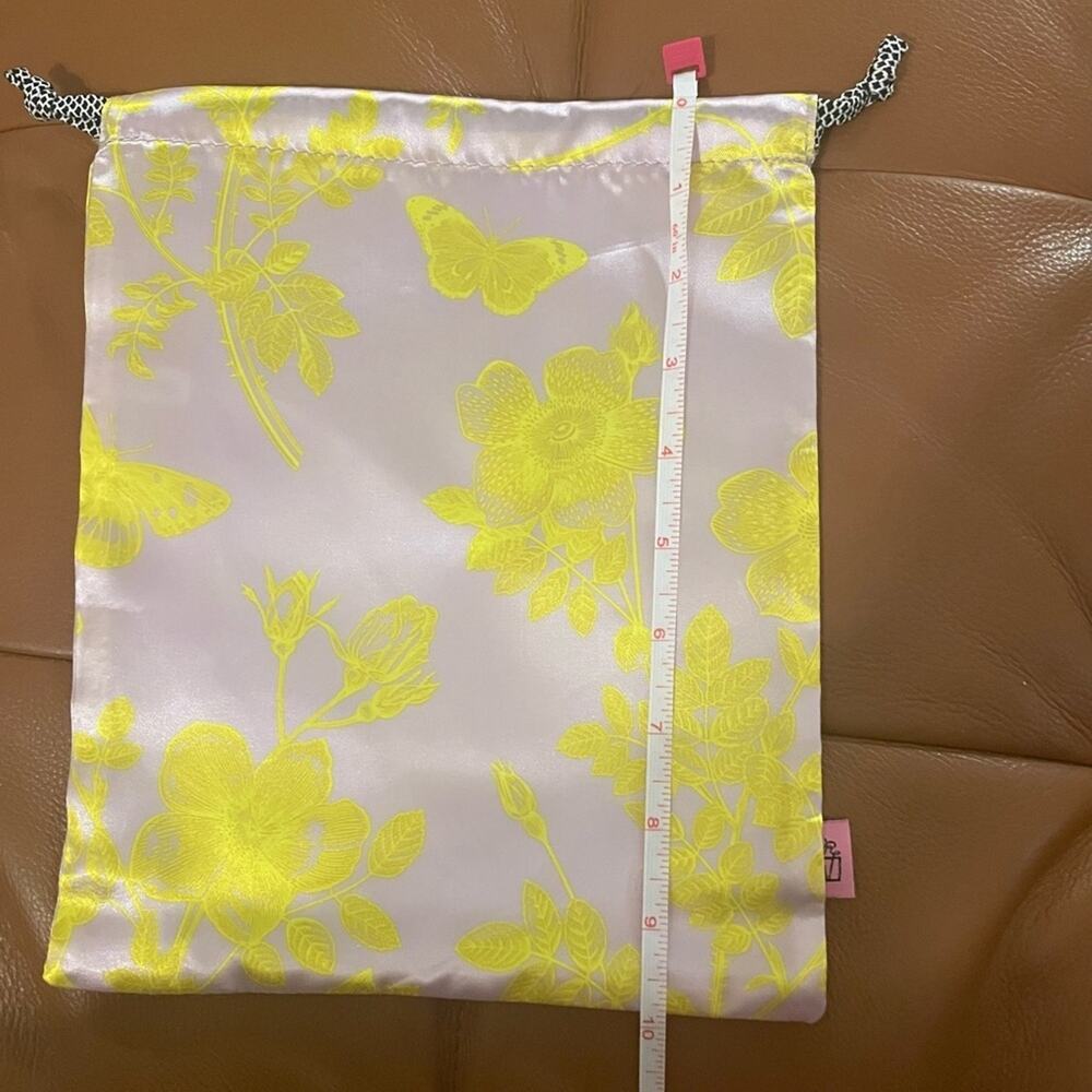 NEW Set of 2 Pink & Yellow Lace Satin Bags. Measurements in photos. - Picture 3 of 8
